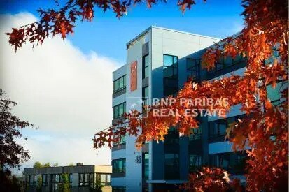 Office in Tours for lease Building Photo- Image 1 of 12