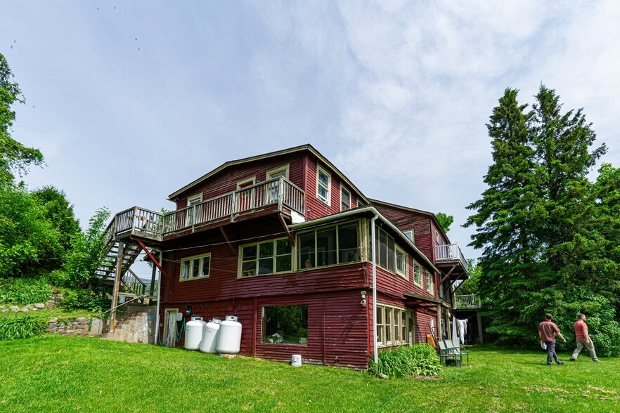 5732 NY-86, Wilmington, NY à vendre - Photo du bâtiment - Image 2 de 10