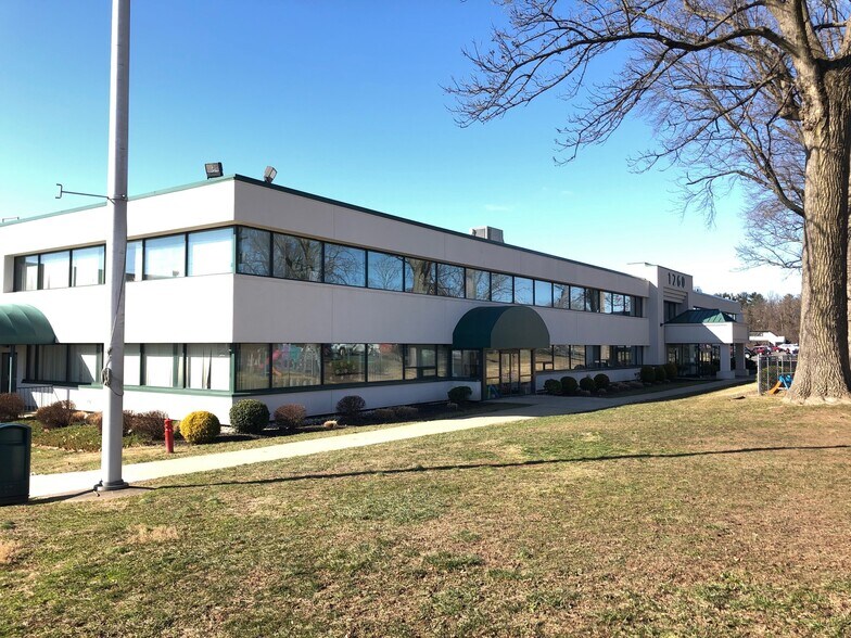 1260 E Woodland Ave, Springfield Township, PA à louer - Photo du bâtiment - Image 2 de 3