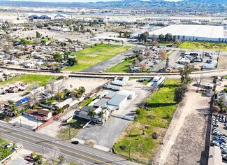 Plus de détails pour 25051 5th St, San Bernardino, CA - Industriel à vendre