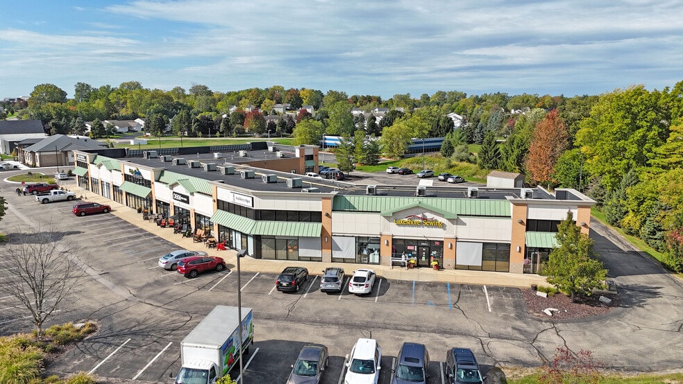 1011-1045 Gezon Pky SW, Wyoming, MI for sale - Building Photo - Image 3 of 4