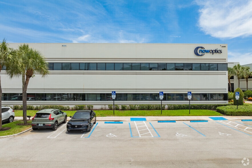 1615 S Congress Ave, Delray Beach, FL for lease - Building Photo - Image 3 of 4