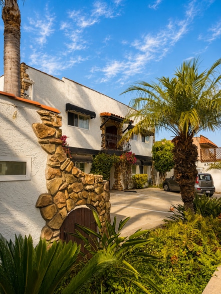 1322 N Coast Hwy 101, Encinitas, CA for sale - Building Photo - Image 3 of 10