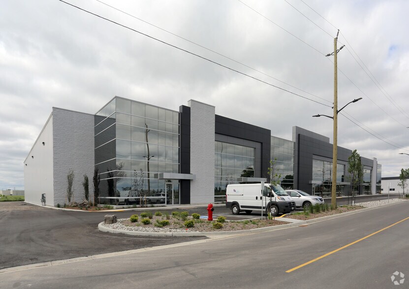 10 Abbott Crt, Brantford, ON for sale - Primary Photo - Image 1 of 1