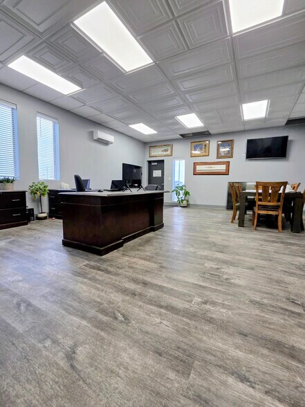 211 SW Texas Ave, Lawton, OK à vendre - Photo du bâtiment - Image 3 de 17