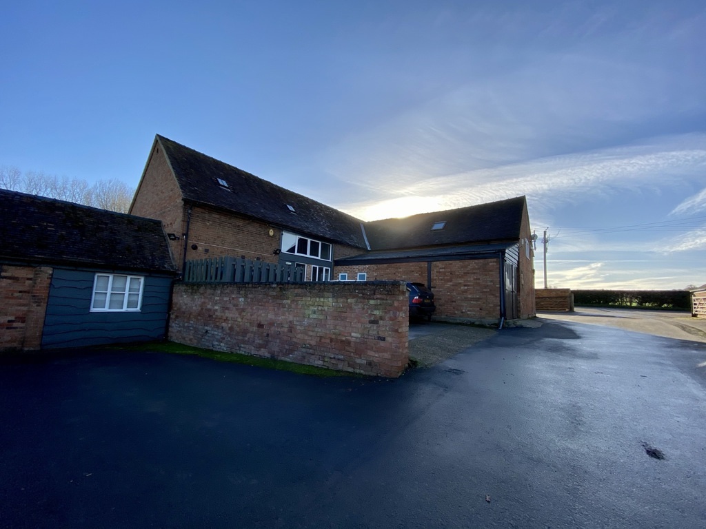 Atherstone Barns, Atherstone On Stour, Stratford Upon Avon for lease Building Photo- Image 1 of 3