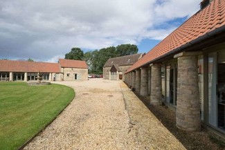 Plus de détails pour Charlton Business Centre, Malmesbury - Bureau à louer