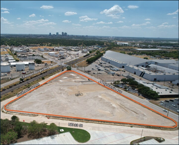 3200-3300 Sylvania Ave, Fort Worth, TX à louer - Photo du bâtiment - Image 2 de 2
