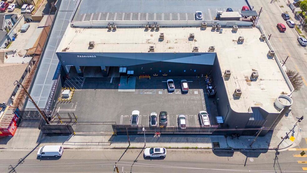 2250 Maple Ave, Los Angeles, CA à louer - Aérien - Image 2 de 12