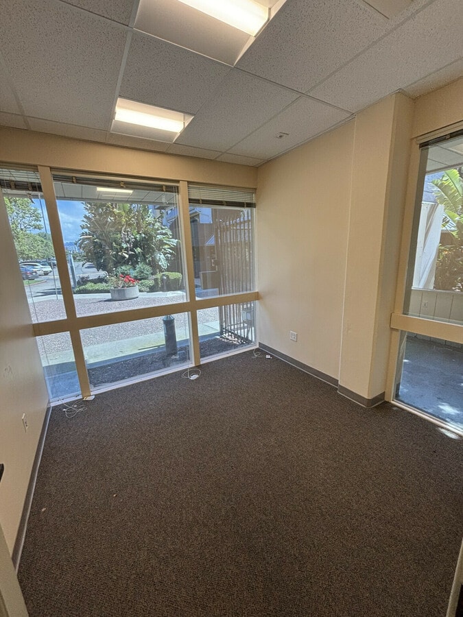 11 Embarcadero West, Oakland, CA 94607 - Unité 125 - - Photo intérieure - Image 1 of 5
