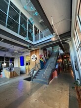 2721 Cesar Chavez Blvd, Fresno, CA for lease Interior Photo- Image 2 of 17