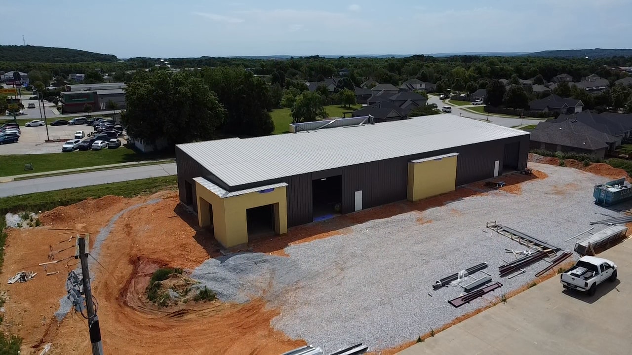 2919 E Robinson Ave, Springdale, AR for lease Primary Photo- Image 1 of 8