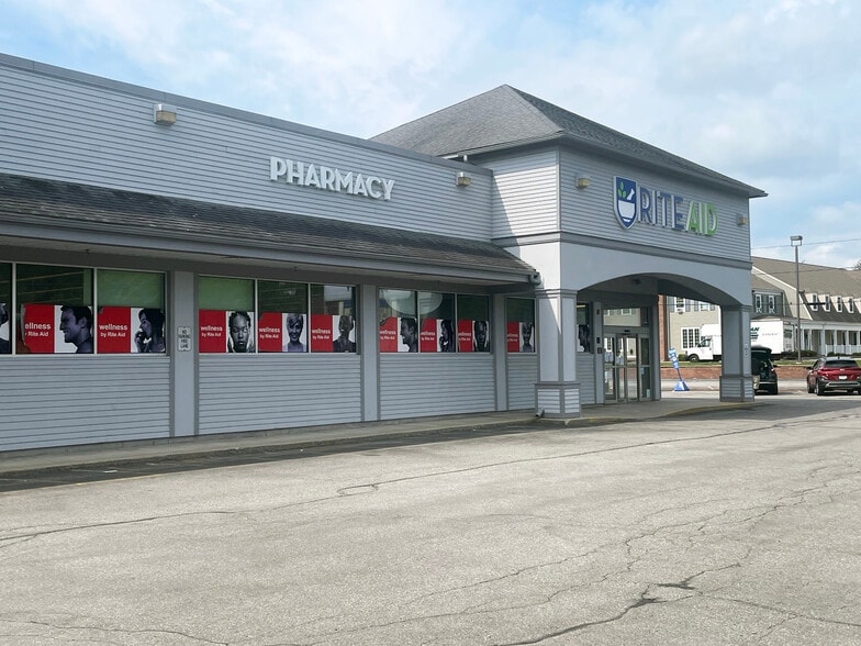 142 Main St, Salem, NH for lease - Building Photo - Image 3 of 4