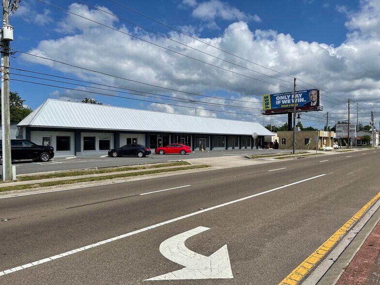 190 S County Road 427, Longwood, FL à louer - Photo du bâtiment - Image 2 de 11