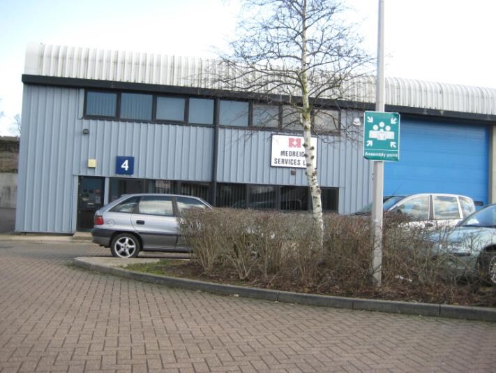 Maxwell Way, Crawley for lease - Building Photo - Image 2 of 4