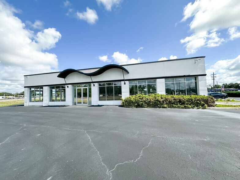 425 S Lake Parker Ave, Lakeland, FL à louer - Photo du bâtiment - Image 2 de 12