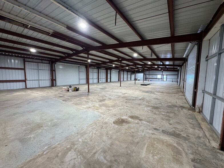 226 Industrial Loop, Orange Park, FL à louer - Photo du bâtiment - Image 2 de 7