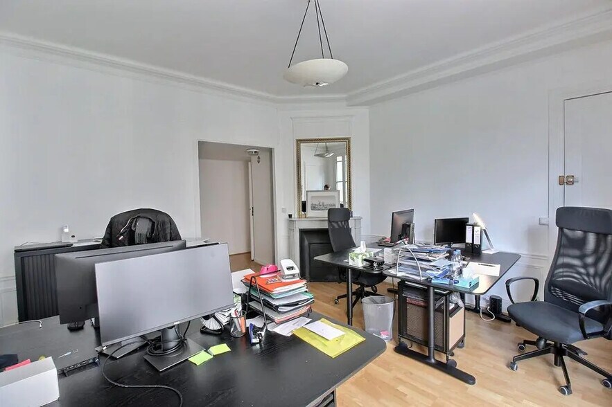 1 Rue Denis Poisson, Paris for lease - Interior Photo - Image 3 of 9