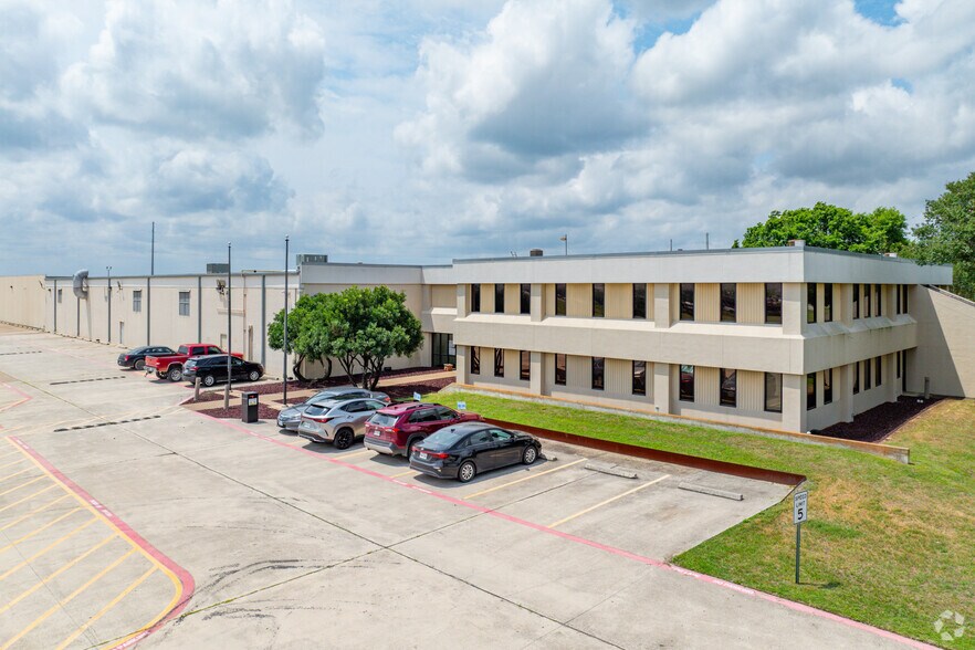 1300 Blackjack St, Lockhart, TX à vendre - Photo principale - Image 1 de 16