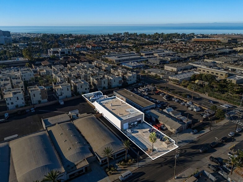 779 W 16th St, Costa Mesa, CA for sale - Building Photo - Image 1 of 13
