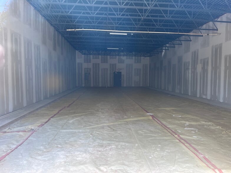 140 W Mills St, Columbus, NC for lease - Building Photo - Image 2 of 4