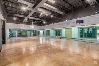 23533 Mercantile Rd, Beachwood, OH à louer Photo intérieure- Image 2 de 5