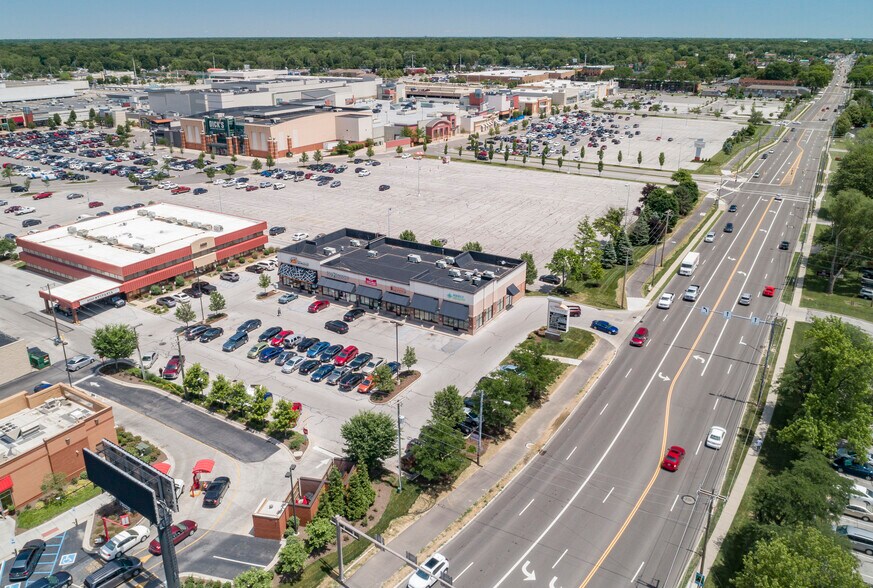 4204 W Sylvania Ave, Toledo, OH for lease - Building Photo - Image 3 of 6