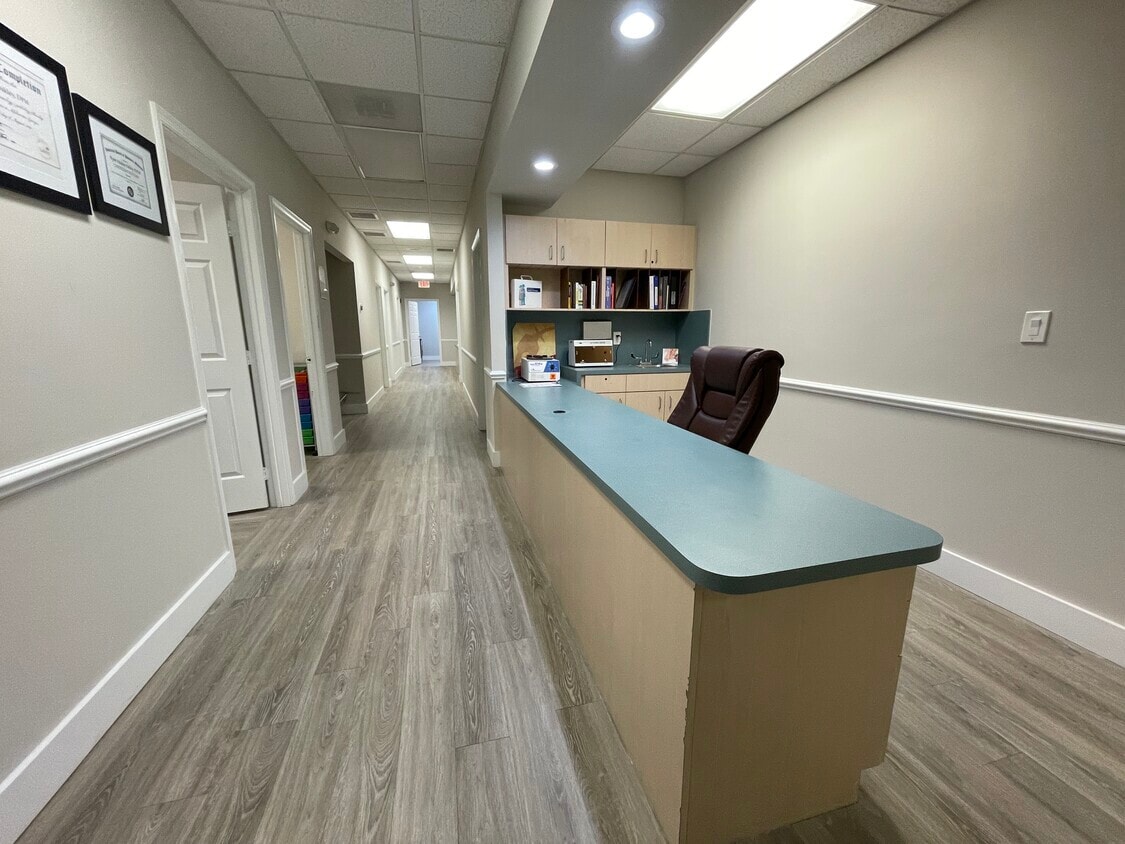 1100 S Federal Hwy, Deerfield Beach, FL for lease Building Photo- Image 1 of 2