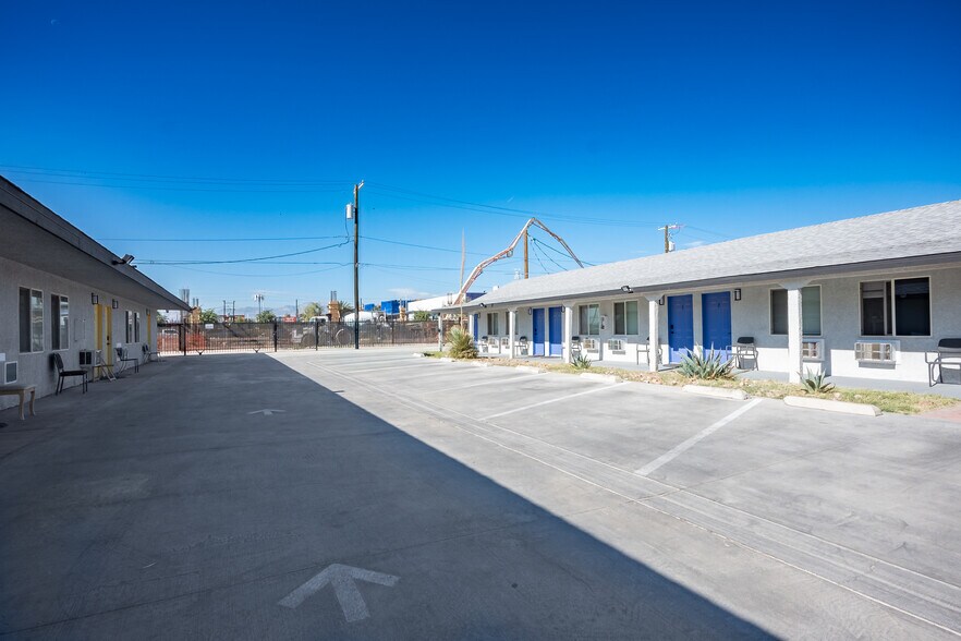 1414-1418 S 3rd St, Las Vegas, NV à louer - Photo du bâtiment - Image 2 de 7