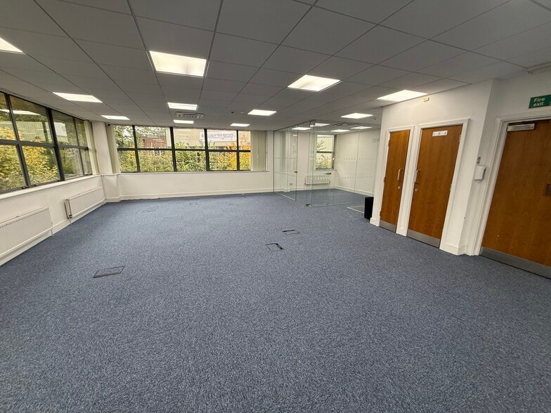 Alban Park, St Albans for lease - Building Photo - Image 3 of 5