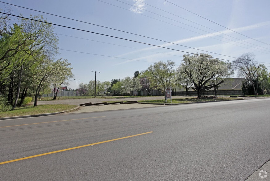 475 River Rock Blvd, Murfreesboro, TN for sale - Building Photo - Image 2 of 13