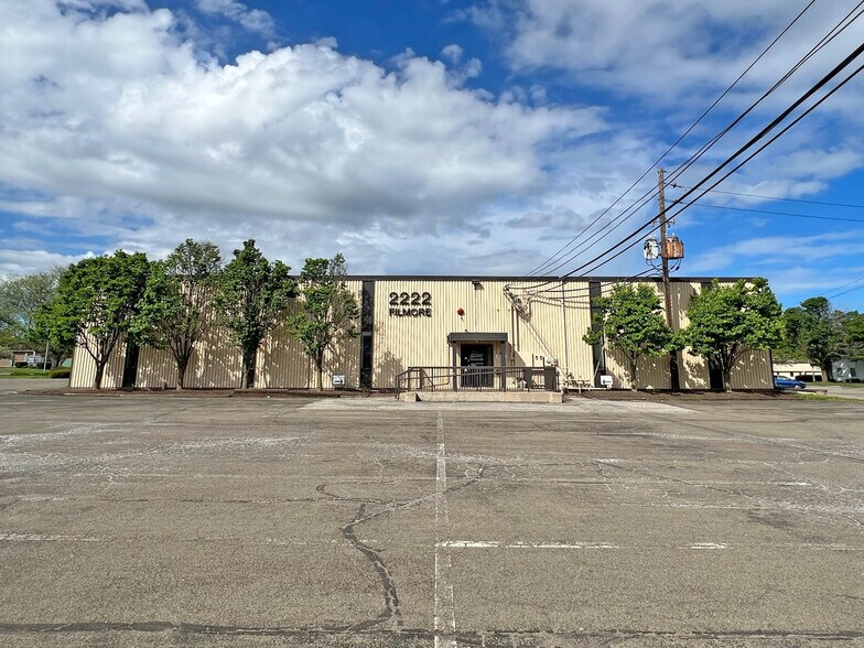 2820 W 23rd St, Erie, PA à louer - Photo du bâtiment - Image 2 de 16