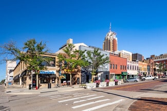 Plus de détails pour 110 W Washtenaw St, Lansing, MI - Commerce de détail à louer