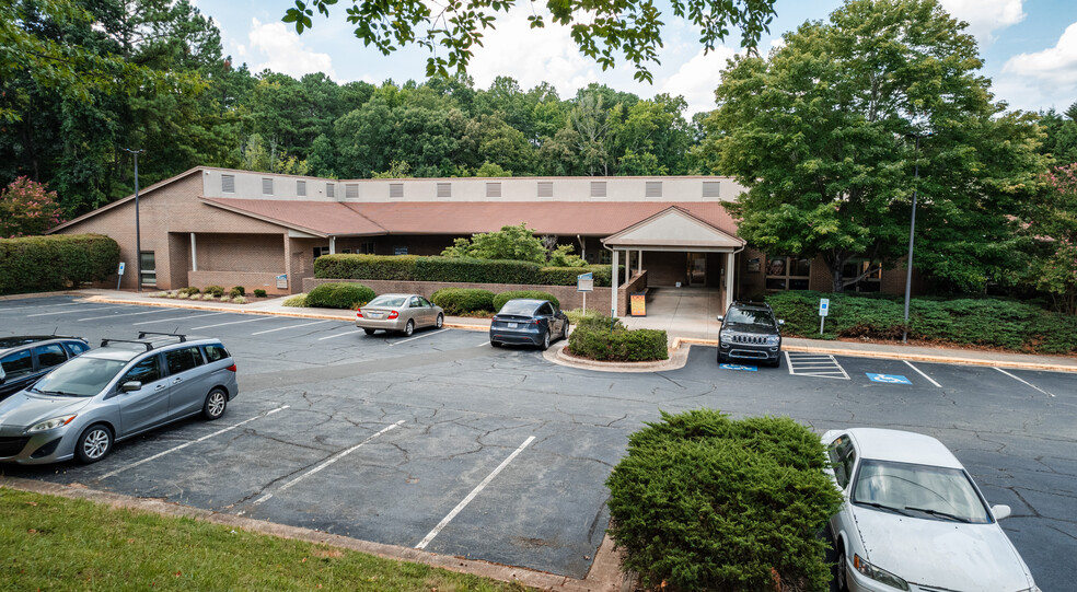 2609 N Duke St, Durham, NC for lease - Building Photo - Image 1 of 6