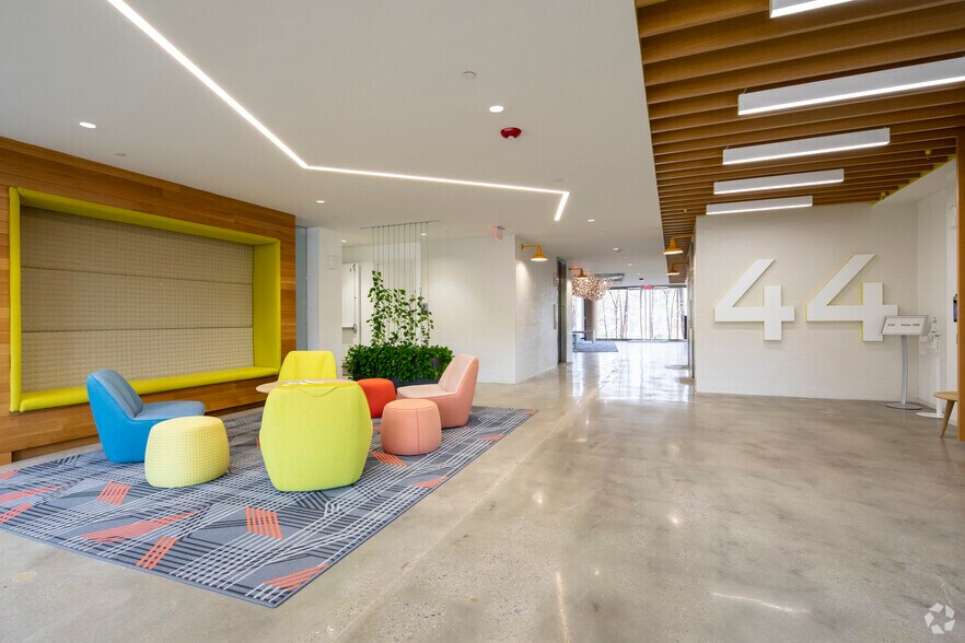 44 Inverness Center Pky, Birmingham, AL for lease - Lobby - Image 2 of 13