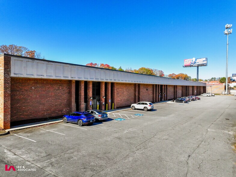 3041 Commerce Way, Atlanta, GA for lease - Building Photo - Image 2 of 8
