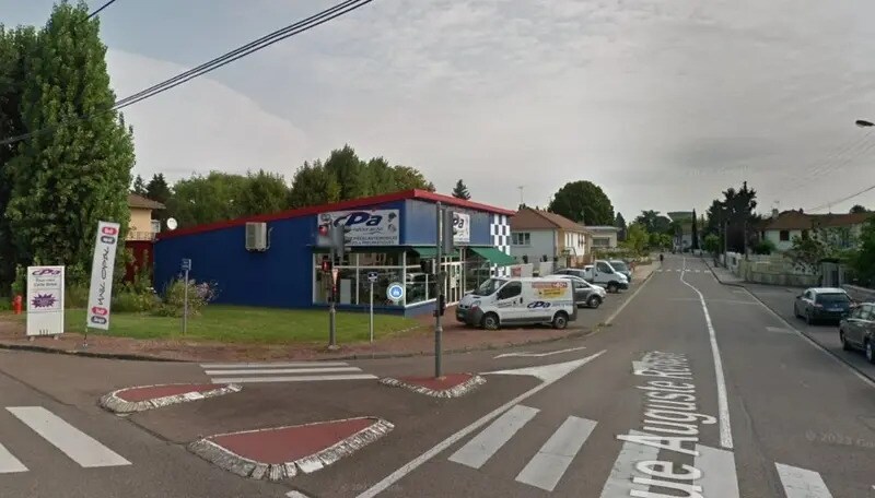 Flex in Chalon-sur-Saône for sale - Building Photo - Image 2 of 2