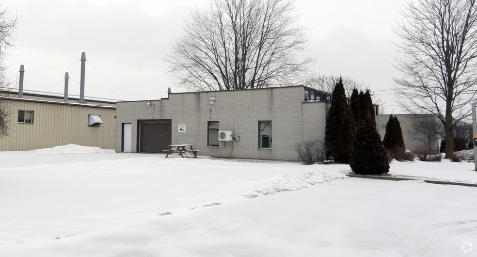 3835 Ch D'oka, St-Joseph-du-Lac, QC for sale - Primary Photo - Image 1 of 2