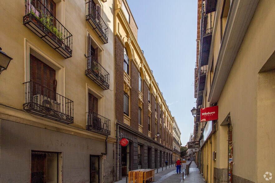 Calle de Juanelo, Madrid, Madrid for sale - Building Photo - Image 2 of 2