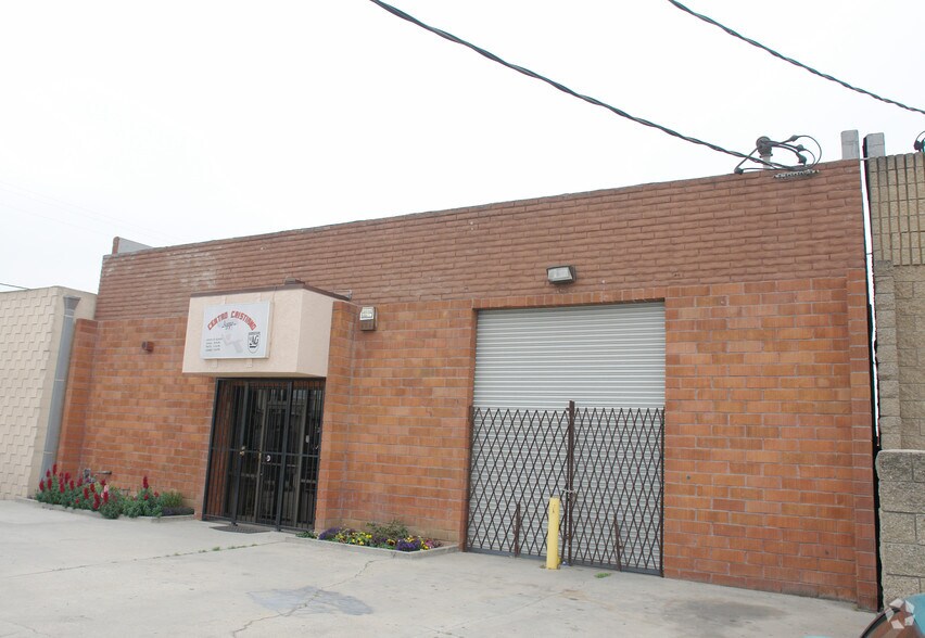 330 W 130th St Portfolio portfolio of 2 properties for sale on LoopNet.ca - Primary Photo - Image 2 of 2