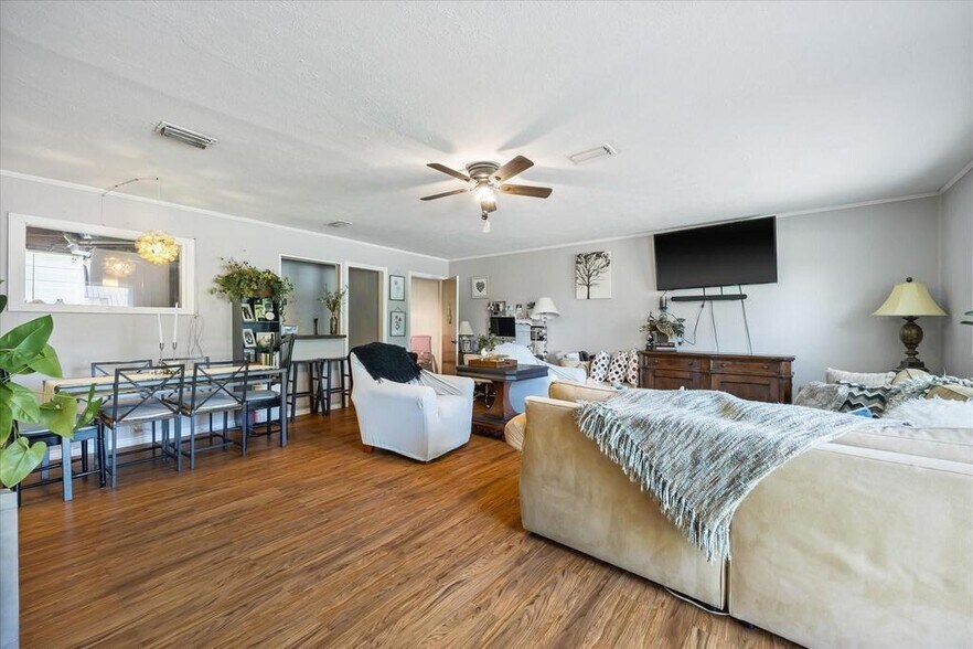 106 Saint Mary St, Rockwall, TX à vendre - Photo intérieure - Image 3 de 14