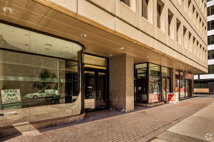 85 Albert St, Ottawa, ON for lease - Building Photo - Image 3 of 32