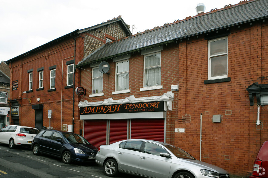 2 Peter St, Altrincham for lease - Primary Photo - Image 1 of 2