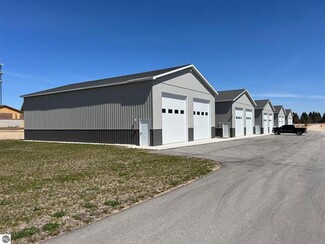 Plus de détails pour 5863 Storage Loop dr, Traverse City, MI - Spécialité à vendre