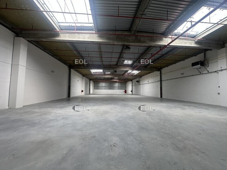 Flex in Saint-Denis for lease - Building Photo - Image 3 of 16