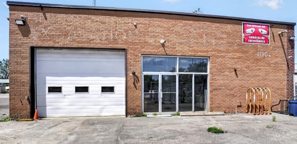 1180 Av Laplace, Laval, QC à louer - Photo du bâtiment - Image 2 de 5