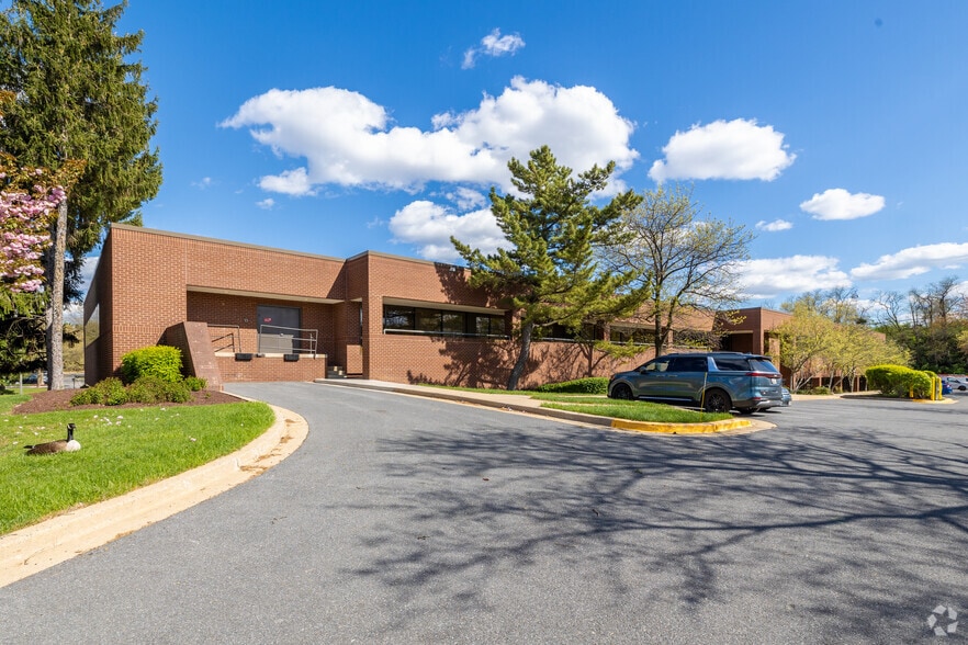 7520 Standish Pl, Rockville, MD for lease - Building Photo - Image 2 of 16