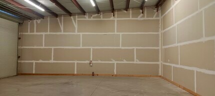 11075 Eastex Fwy, Beaumont, TX for lease Interior Photo- Image 2 of 5