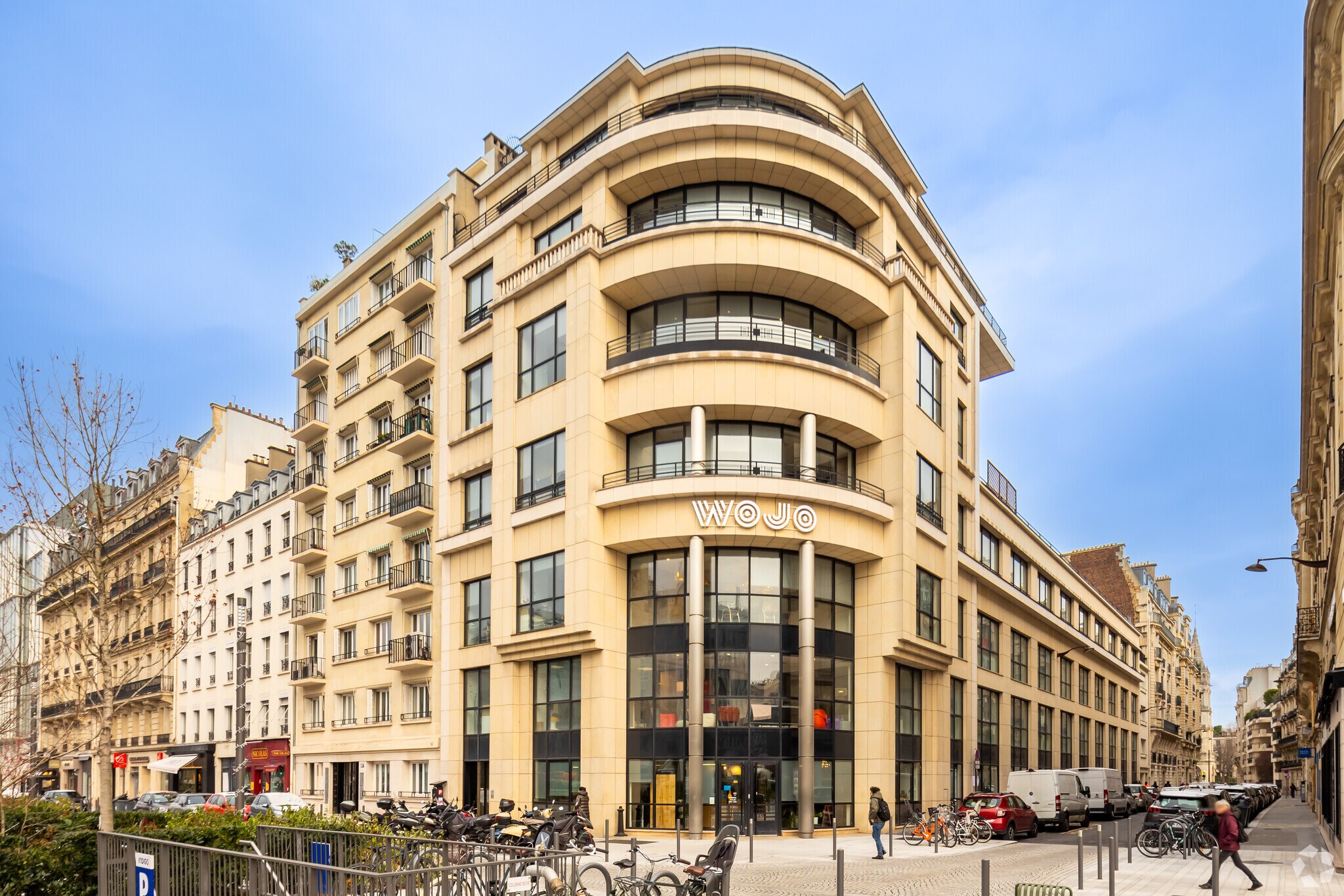 88 Avenue Charles De Gaulle, Neuilly-sur-Seine for lease Primary Photo- Image 1 of 5