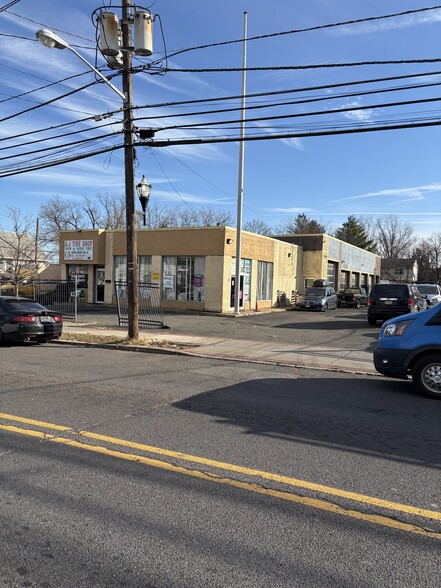 544 Hamilton St, Somerset, NJ à vendre - Photo du bâtiment - Image 2 de 9